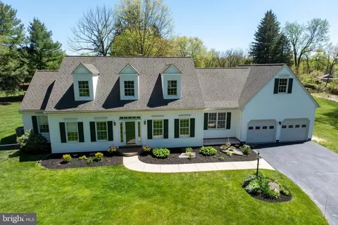 1127 Sunset Dr, Coatesville, PA 19320