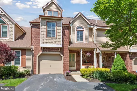 64 Main St, Chesterbrook, PA 19087