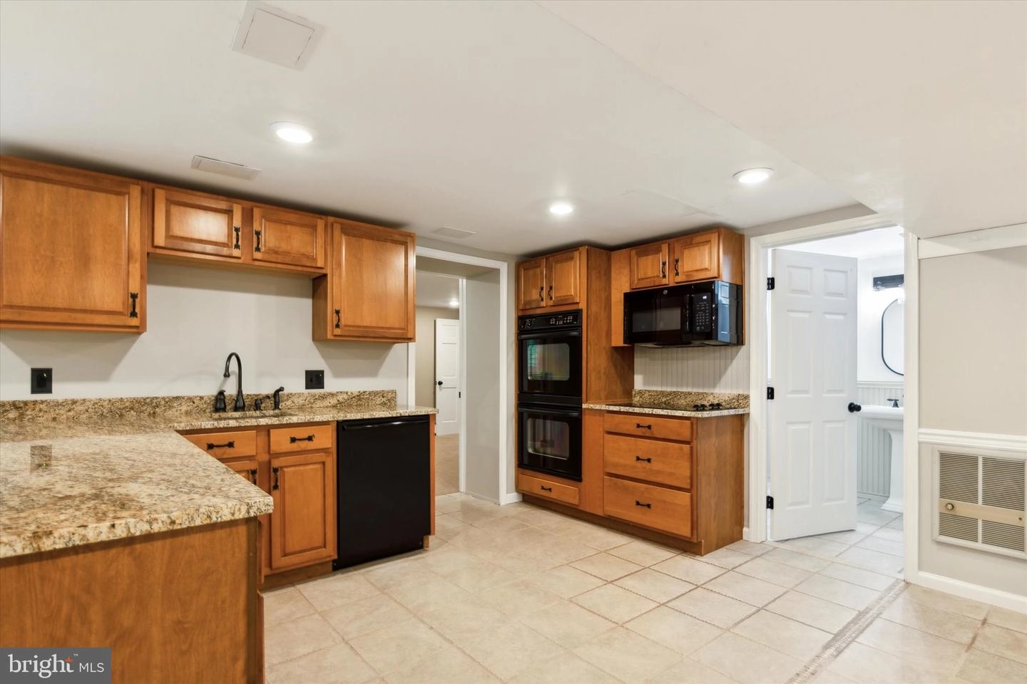 553 Tanglewood Ln, Devon, PA 19333 photo 42
