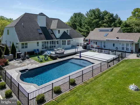Exterior - 101 Stonepine Dr, Kennett Square, PA 19348 photo 2 of 11