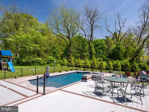 Exterior - 101 Stonepine Dr, Kennett Square, PA 19348 photo 6 of 11