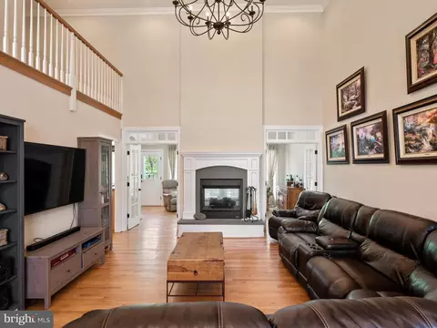 Living - 101 Stonepine Dr, Kennett Square, PA 19348 photo 3 of 5