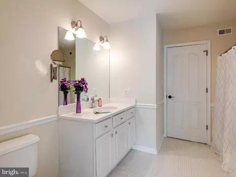 Bath - 101 Stonepine Dr, Kennett Square, PA 19348 photo 4 of 8