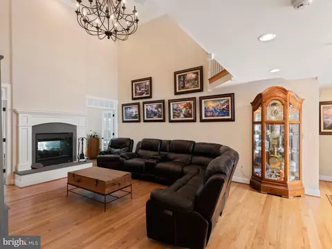 Living - 101 Stonepine Dr, Kennett Square, PA 19348 photo 2 of 5