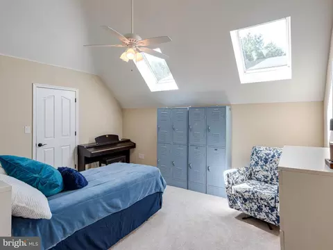 Bedroom - 101 Stonepine Dr, Kennett Square, PA 19348 photo 6 of 10