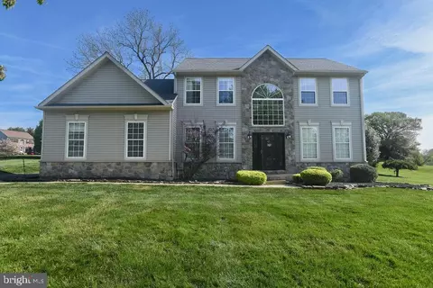 8 Pelham Dr, Landenberg, PA 19350