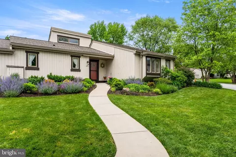 296 Devon Ln, West Chester, PA 19380