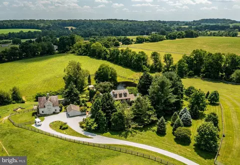 310 Upland Rd, Kennett Square, PA 19348