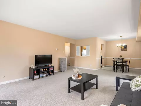 Living - 197 Drummers Ln, Wayne, PA 19087 photo 4 of 4