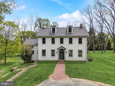656 W Kings Hwy, Coatesville, PA 19320