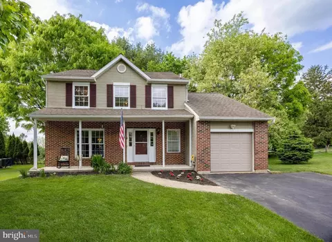 303 Misty Autumn Dr, Exton, PA 19341