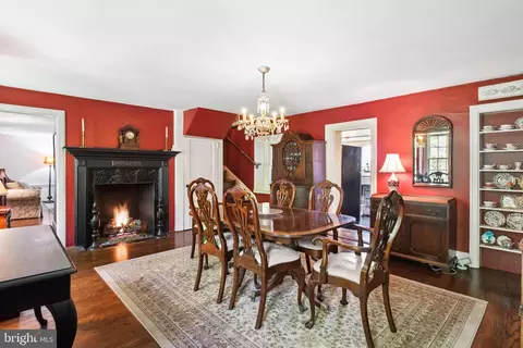 38 Old Lancaster Rd, Devon, PA 19333 photo 9