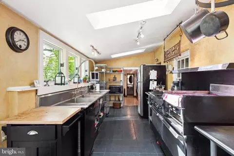 38 Old Lancaster Rd, Devon, PA 19333 photo 15