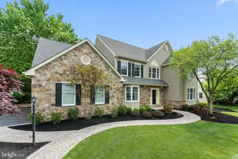 708 Peach Tree Dr, West Chester, PA 19380