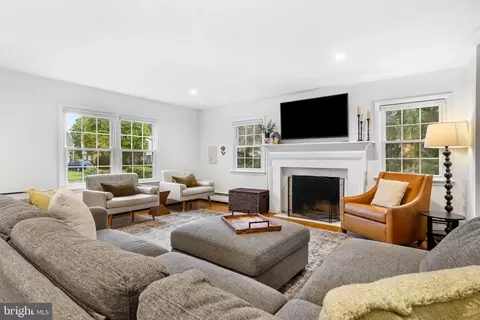 Living - 217 Dorset Rd, Devon, PA 19333 photo 1 of 1