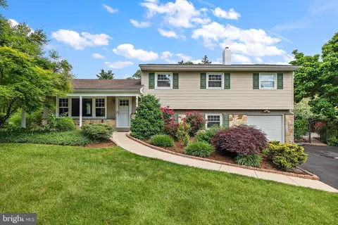 1 Winding Way, Malvern, PA 19355