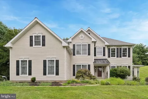 696 Militia Hill Dr, West Chester, PA 19382