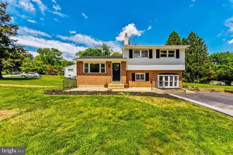 615 Southern Dr, West Chester, PA 19380