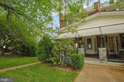458 W High St, Phoenixville, PA 19460