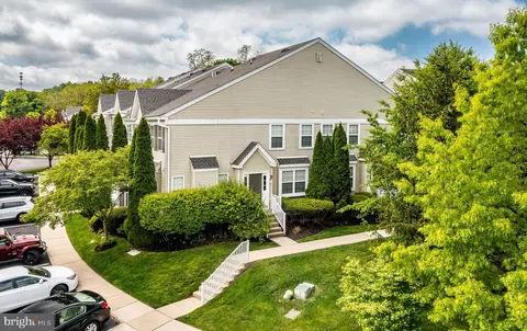 256 Flagstone Rd #8, Chester Springs, PA 19425