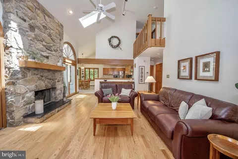 573 W Valley Rd, Wayne, PA 19087 photo 6