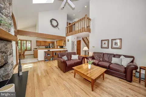 573 W Valley Rd, Wayne, PA 19087 photo 5