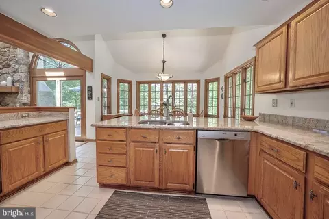573 W Valley Rd, Wayne, PA 19087 photo 12