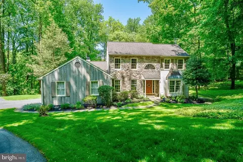 573 W Valley Rd, Wayne, PA 19087