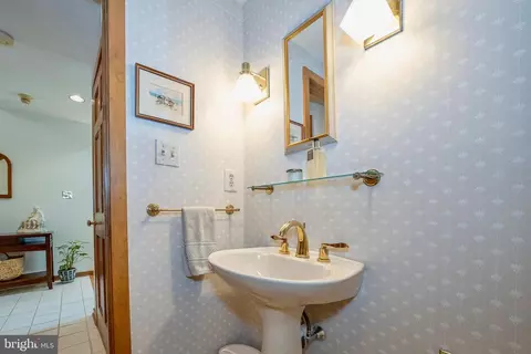 573 W Valley Rd, Wayne, PA 19087 photo 17