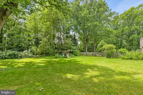 Exterior - 414 W Valley Rd, Wayne, PA 19087 photo 8 of 8