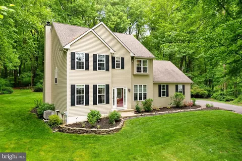 511 Montana Dr, Lincoln University, PA 19352