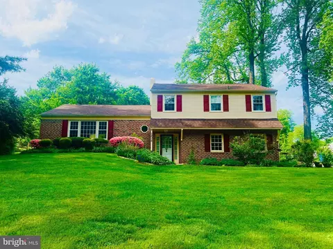 1215 Ravens Ln, West Chester, PA 19382