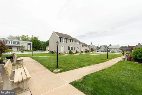 10 Terry Ct, Downingtown, PA 19335