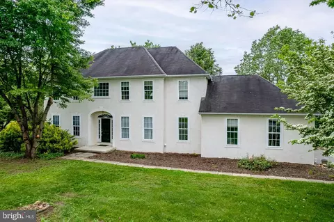 689 Little Elk Creek Rd, Oxford, PA 19363