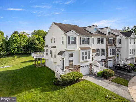 34 Shoreham Dr, East Fallowfield Township, PA 19320
