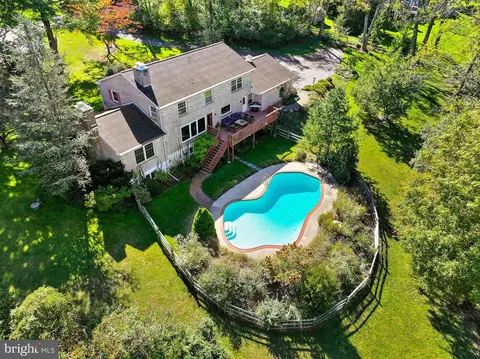 13 Stoneybrook Ln, Malvern, PA 19355