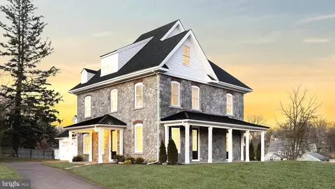 305 Hamlet Circle, Berwyn, PA 19312