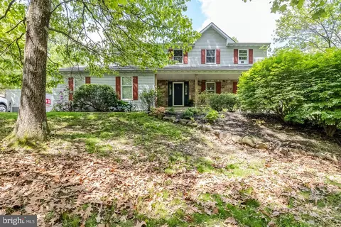 111 Pine Dr, Pottstown, PA 19465
