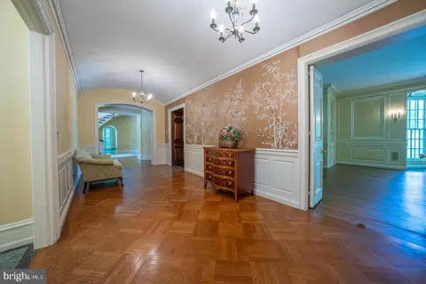 Entry Way - 602 Old Eagle School Rd, Wayne, PA 19087 photo 4 of 26