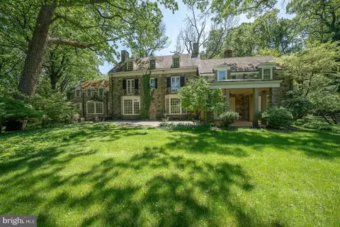 Exterior - 602 Old Eagle School Rd, Wayne, PA 19087 photo 6 of 18