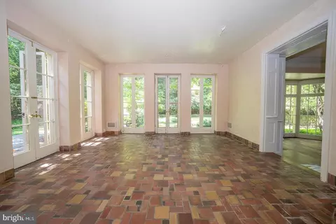 Living - 602 Old Eagle School Rd, Wayne, PA 19087 photo 1 of 11