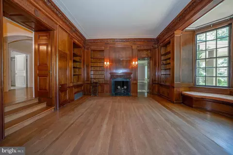Living - 602 Old Eagle School Rd, Wayne, PA 19087 photo 5 of 11