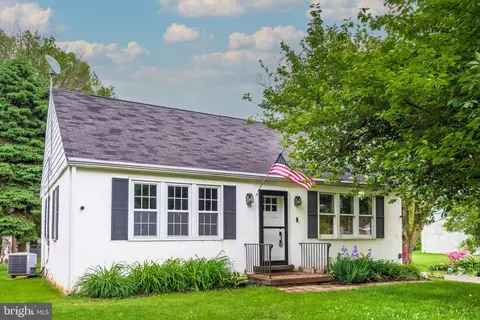 1 Carrigan Ave, Spring City, PA 19475