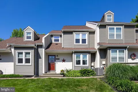 2002 Bridgewater Ct, Chester Springs, PA 19425