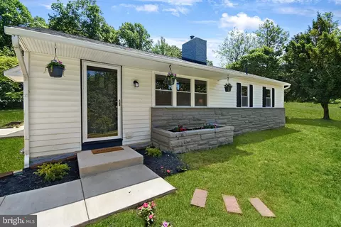 620 Overlook Dr, Downingtown, PA 19335