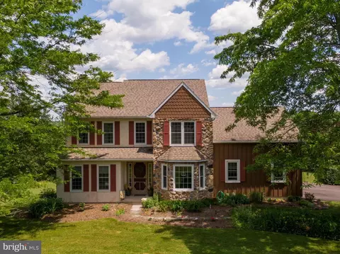 110 Hunting Hill Ln, Phoenixville, PA 19460