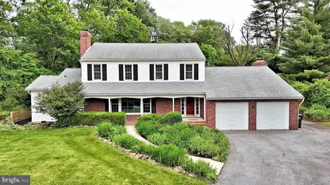 81 S Forge Manor Dr, Phoenixville, PA 19460