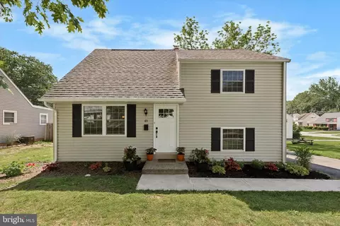 65 Robarts Dr, Phoenixville, PA 19460