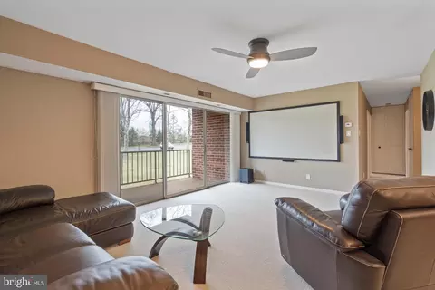 Living - 369 Drummers Ln, Wayne, PA 19087 photo 1 of 3
