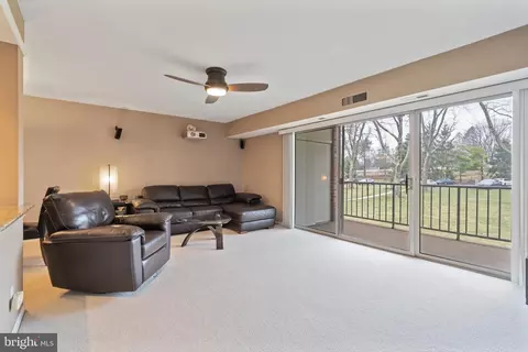 Living - 369 Drummers Ln, Wayne, PA 19087 photo 3 of 3